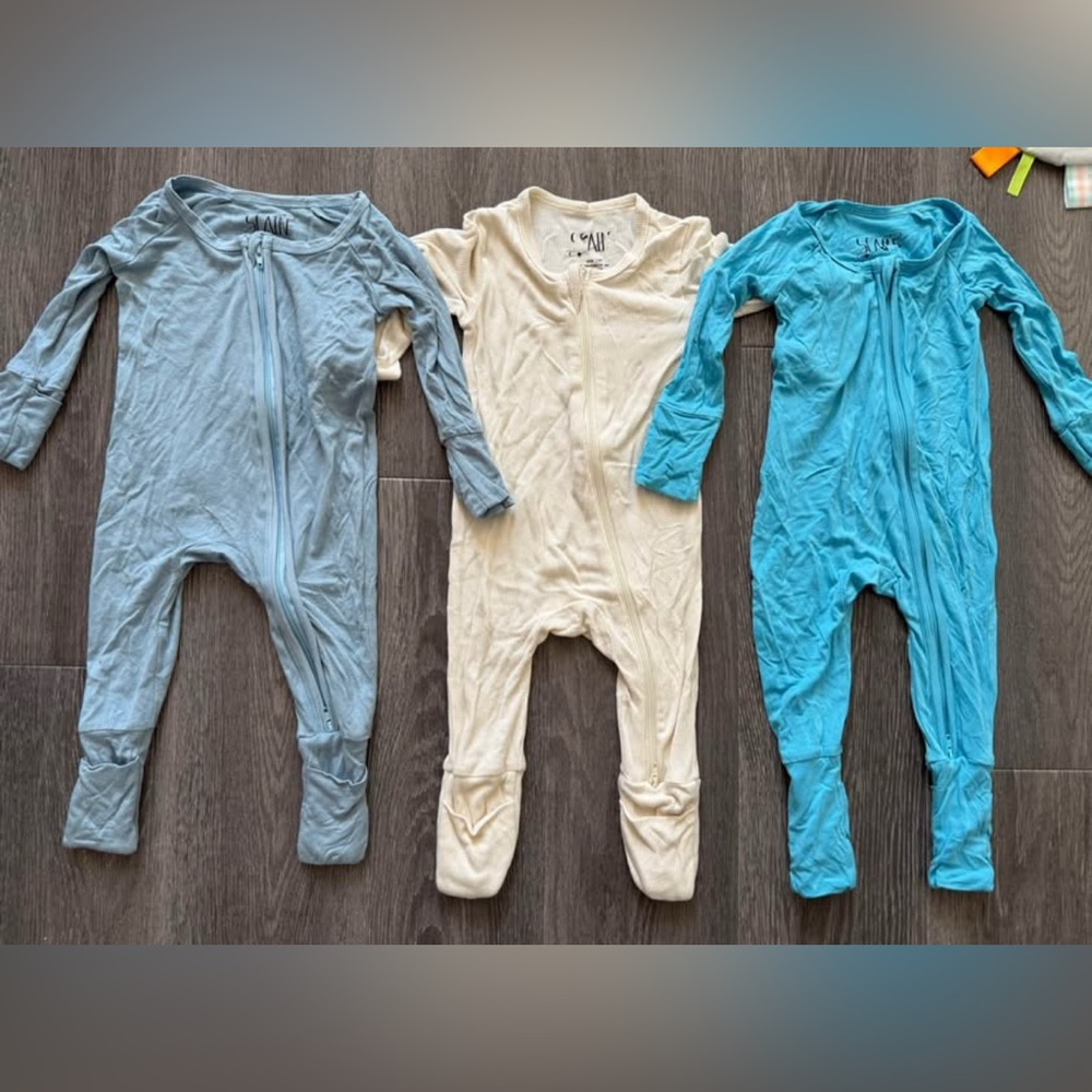 Set of 3 Bamboo Zipper Rompers 0-3M